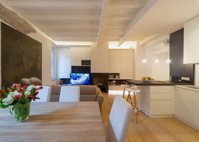 Banchi Nuovi, Modern And Cozy Apartment